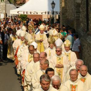 Corteo dei vescovi