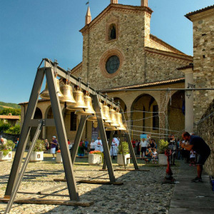 Piazza-San-Colombano-Concerto-di-Campane